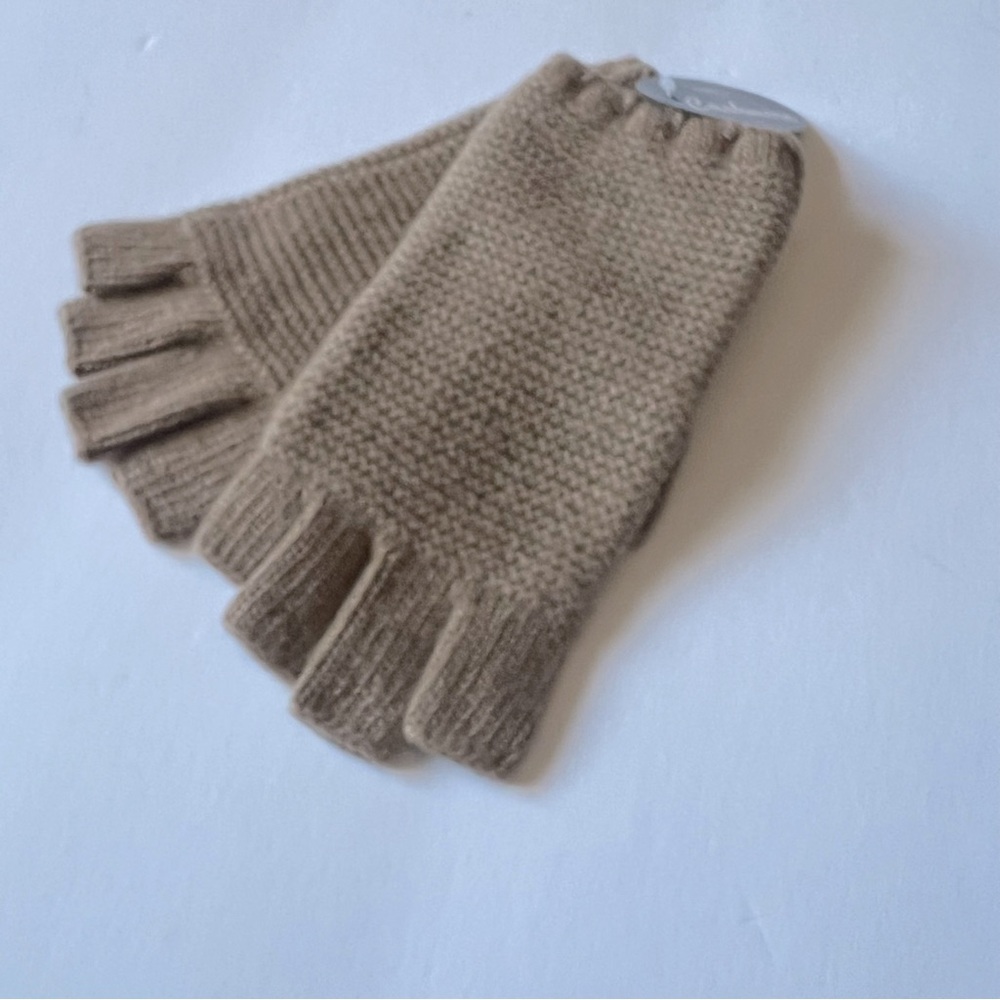 PORTOLANO WOMENS CASHMERE FINGERLESS GLOVES CAMEL NWOT